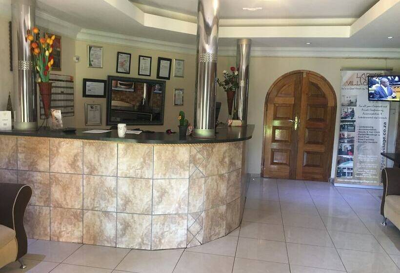 Hotel Lapeng Village