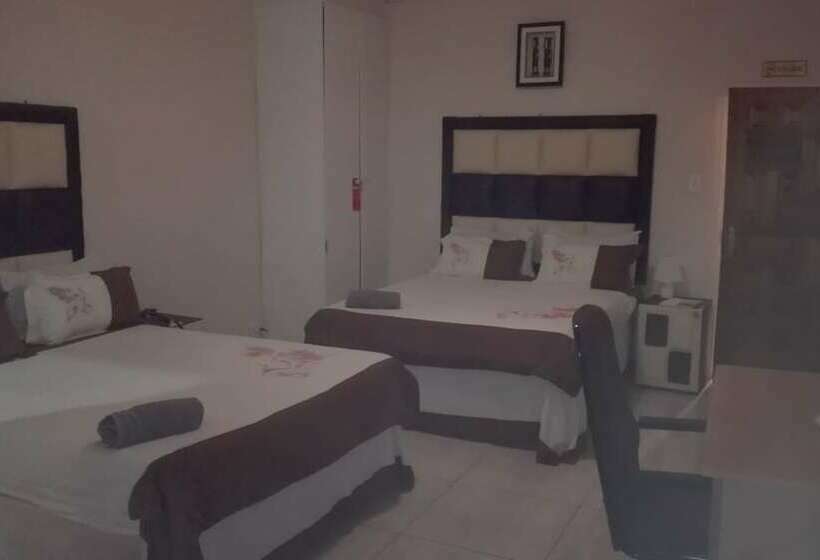 Hotel Lapeng Village