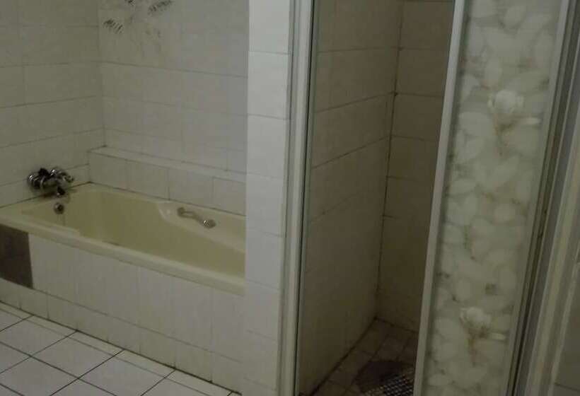 Hotel Lapeng Village