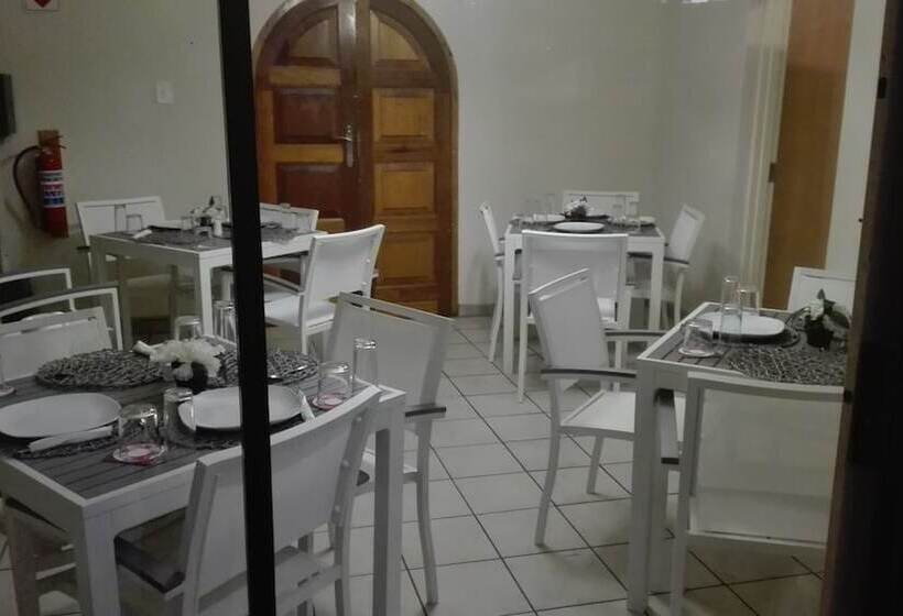 Hotel Lapeng Village