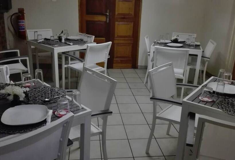 Hotel Lapeng Village