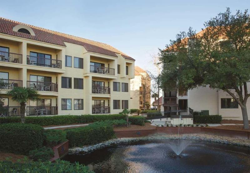 Hotel Marriott's Harbour Point And Sunset Pointe At Shelter Cove