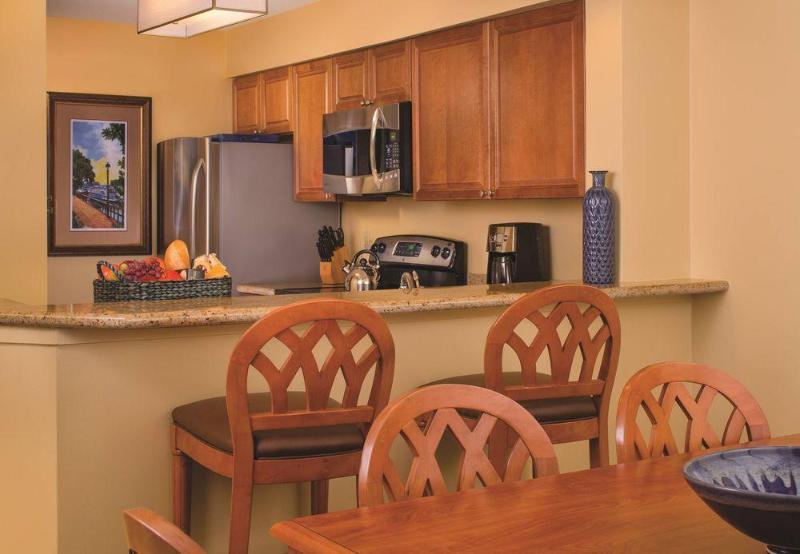 Hotel Marriott's Harbour Point And Sunset Pointe At Shelter Cove