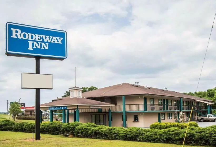 בית מלון כפרי Rodeway Inn