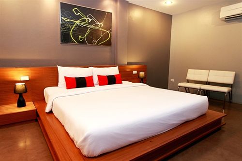 בית מלון כפרי The Palm Retreat