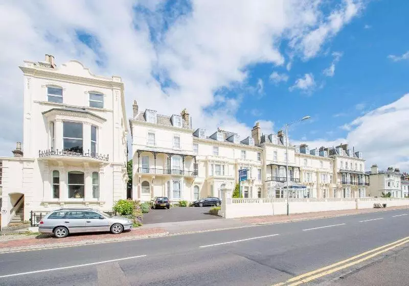 Отель Travelodge Tunbridge Wells