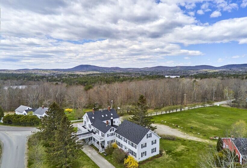 בית מלון כפרי Youngtown Inn & Restaurant