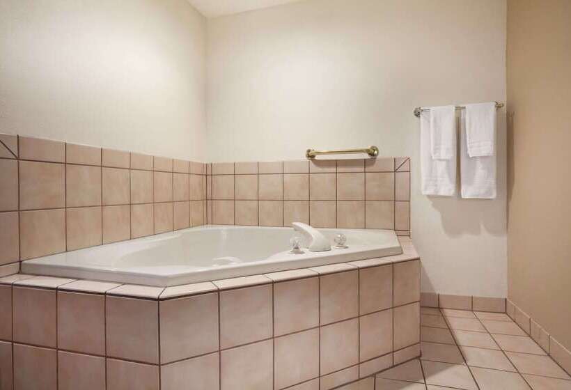 مُتل Super 8 By Wyndham Williston Nd