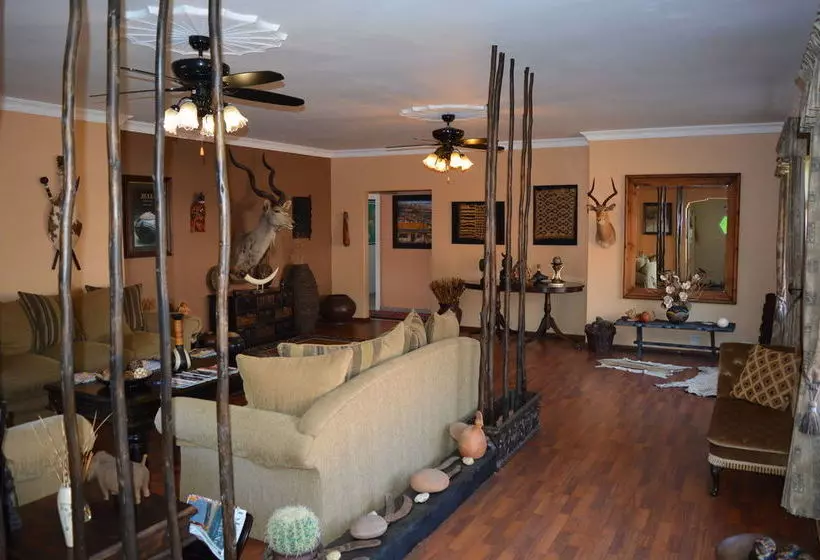 膳宿费 Africa Regent Guest House