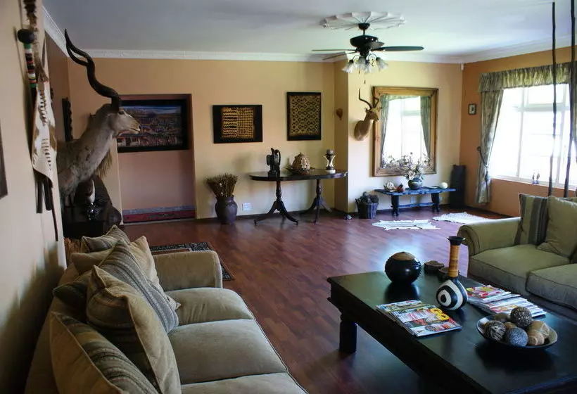 膳宿费 Africa Regent Guest House