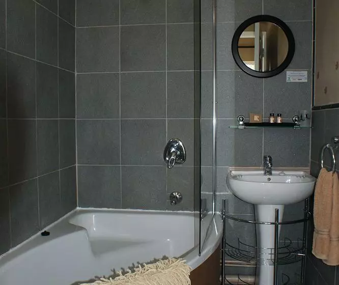 膳宿费 Africa Regent Guest House