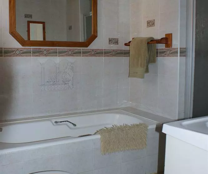 膳宿费 Africa Regent Guest House