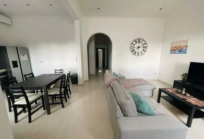 3 Bedroom With Backyard Hosted By Sweetstay