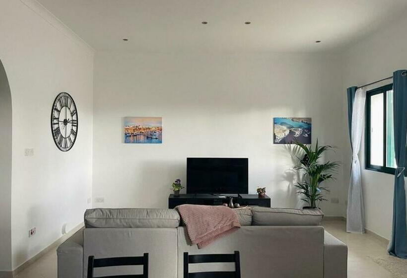 3 Bedroom With Backyard Hosted By Sweetstay