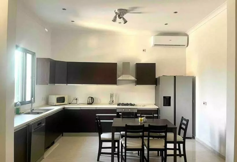 3 Bedroom With Backyard Hosted By Sweetstay