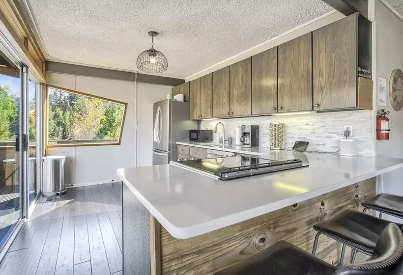 4br Cabin Mountain Views With Fireplace