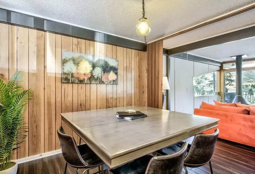 4br Cabin Mountain Views With Fireplace