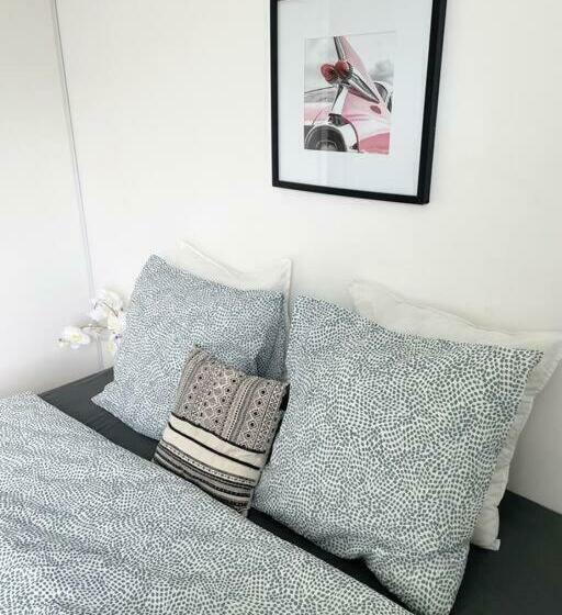 Agréable Et Grande Maison Avec Parking + Jardin