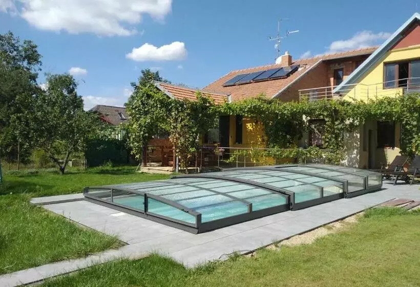 Chalupa V Meruňkovém Sadu