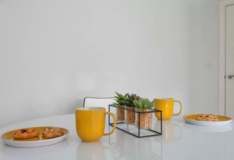 Market Apartment By Creative Stays