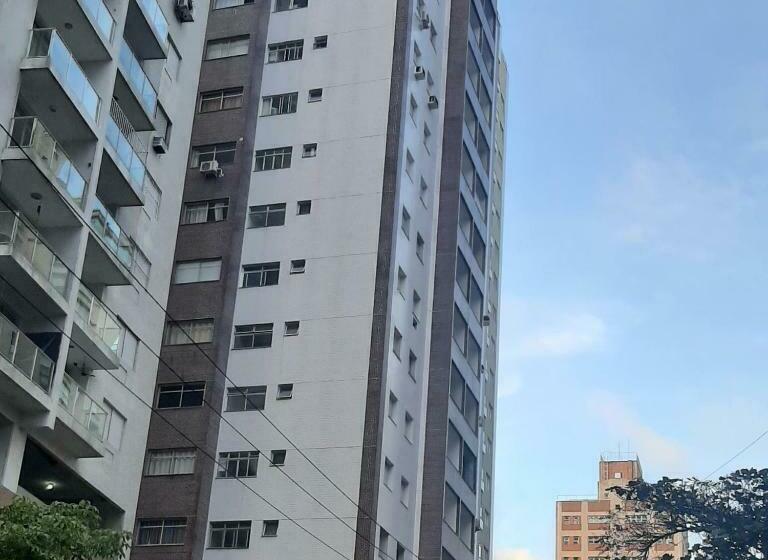 Venha Tirar Um Lazer Com Conforto E Comodidade,tranquilidade Nas Pitangueiras, 350 Metros Da Praia