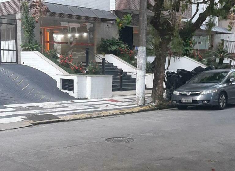 Venha Tirar Um Lazer Com Conforto E Comodidade,tranquilidade Nas Pitangueiras, 350 Metros Da Praia