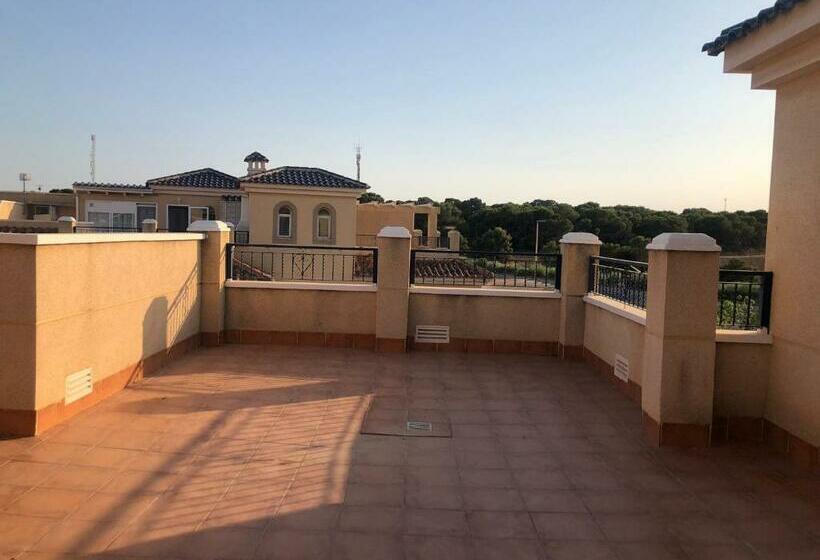 Apartamento En Mil Palmeras Ref. 052