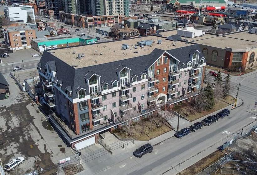 Comfy Home Office Condo W Parking Balcony Coffee