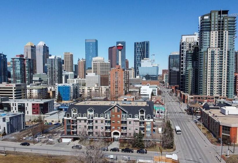 Comfy Home Office Condo W Parking Balcony Coffee