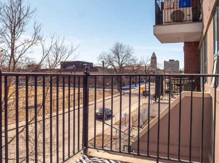 Comfy Home Office Condo W Parking Balcony Coffee