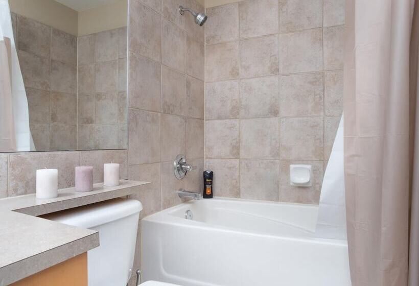 Comfy Home Office Condo W Parking Balcony Coffee