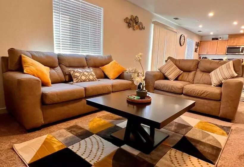 Chowchilla Lovely Home On Your Way To Yosemite!