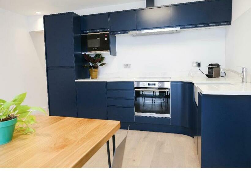 Cute Central London Flat