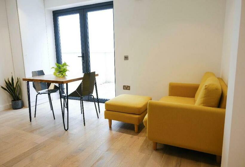 Cute Central London Flat