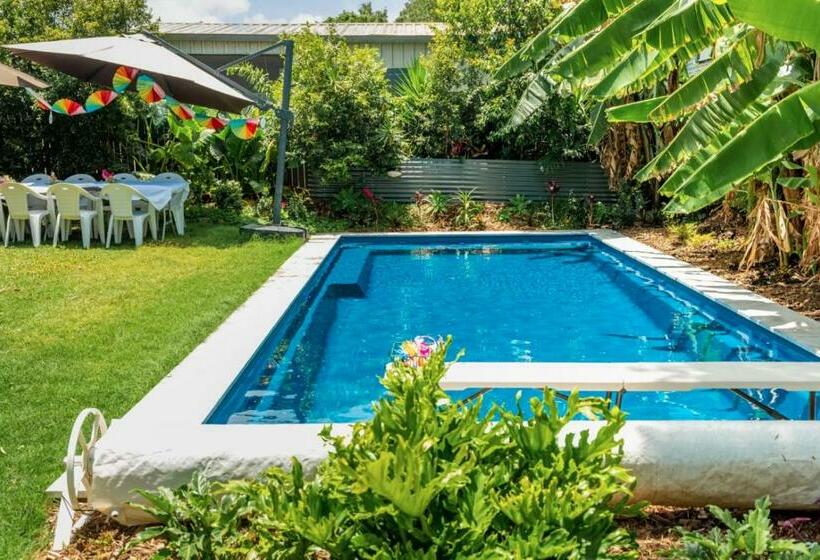 Oxley Private Heated Mineral Pool & Private Home