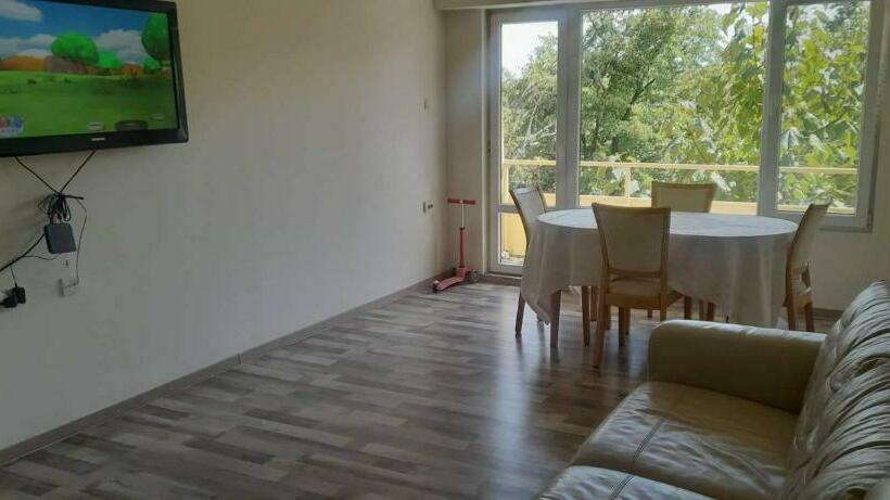 Pliska Apartment