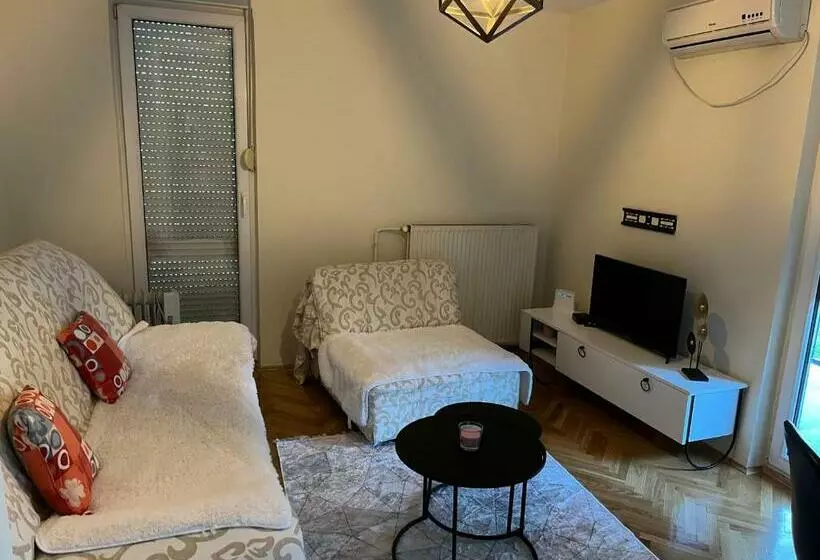 Apartman I&v