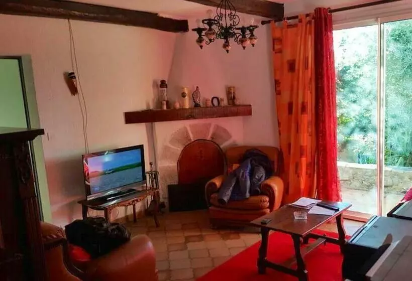 Maison De 2 Chambres Avec Vue Sur Le Lac Et Jardin Clos A Montauroux