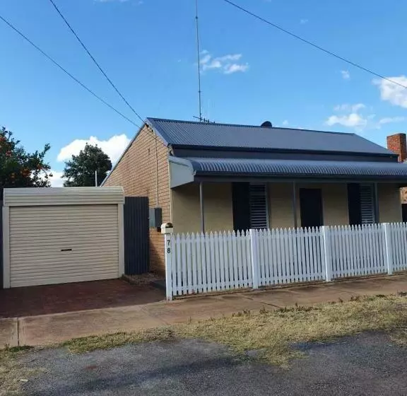 Marlee Cottage