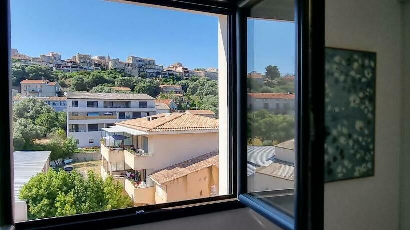 Appartement T2 Neuf Proche Du Port