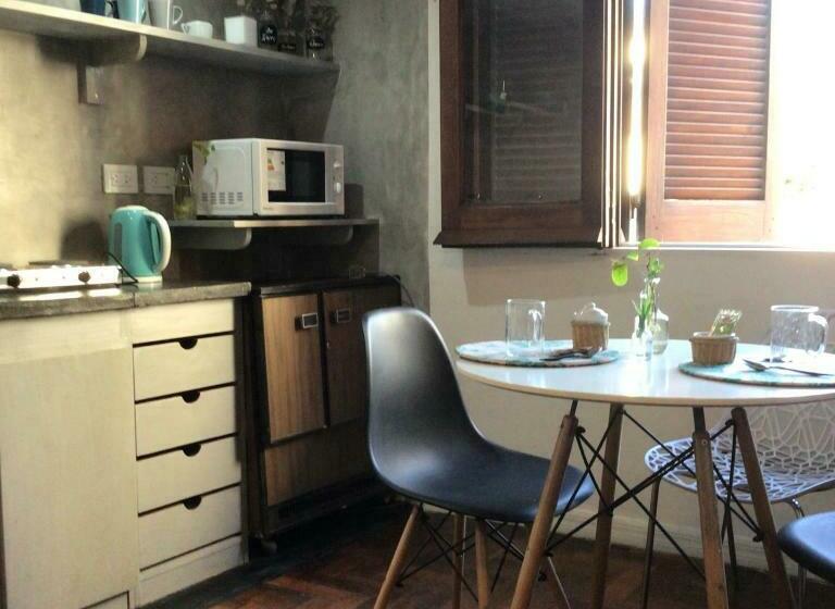 Casa Salta A Escasos Metros De La Peatonal Y Muy Próximo A La Costanera