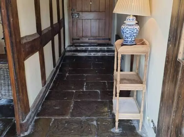 Remarkable 4 Bed Cottage In Cearleon