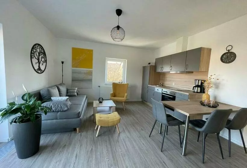 Moderne Wohnung Mit Balkon Inmitten Der Lausitz