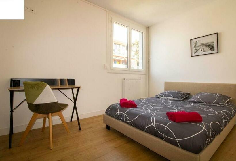 Appart 6 Chb, Standing, Proche Centre,parking,clim