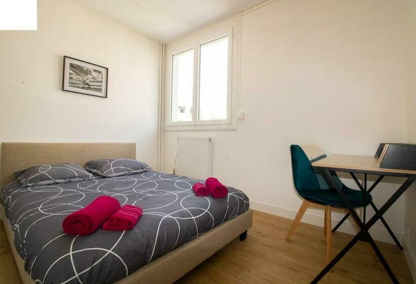 Appart 6 Chb, Standing, Proche Centre,parking,clim