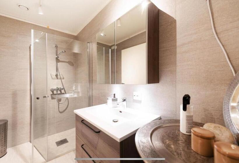 Aurora And Midnight Sun