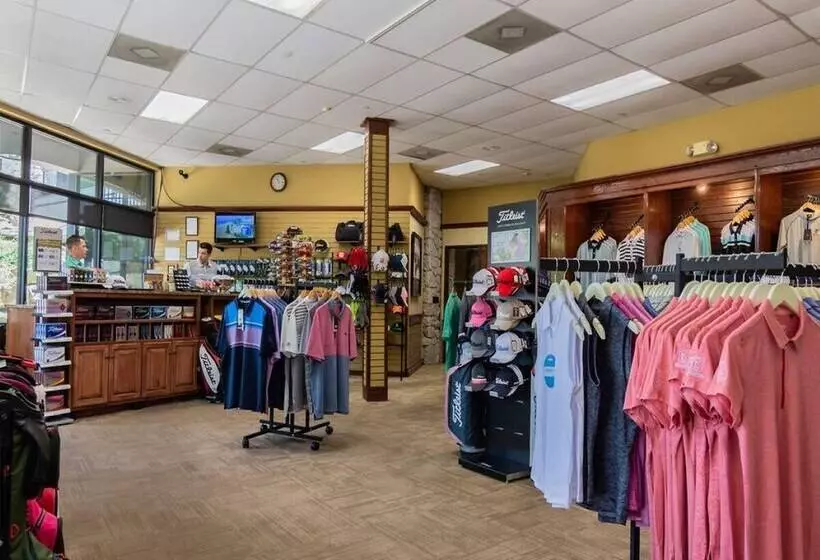 Bear Hug   Cabin Comfort   Outdoor Pool   Walking Trails  Family/group Fun!