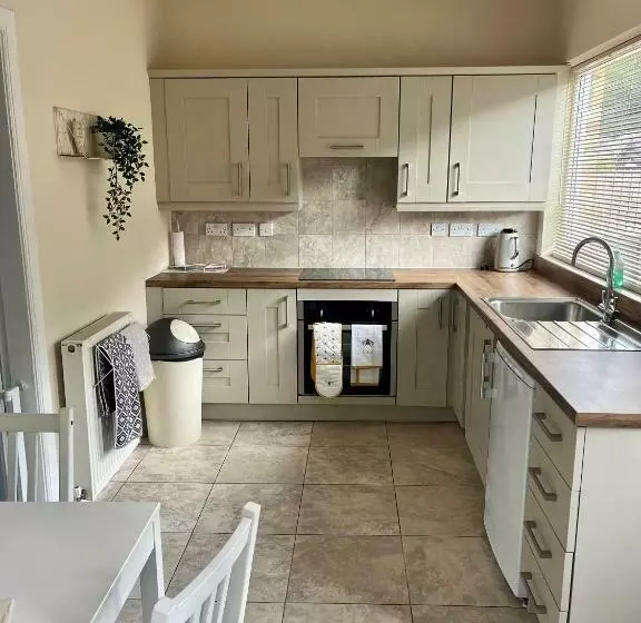 Derwent Dale View, Consett   3 Bed House, Sleeps 6