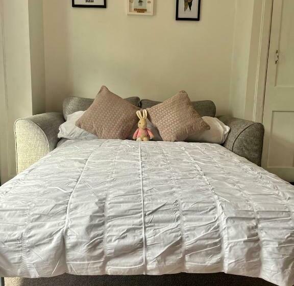 Derwent Dale View, Consett   3 Bed House, Sleeps 6