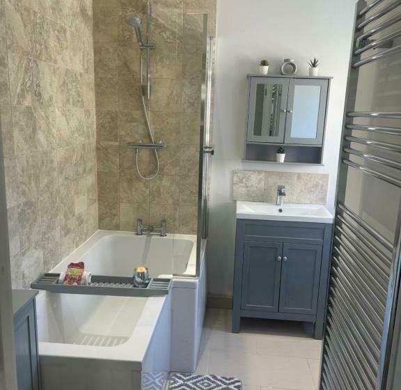 Derwent Dale View, Consett   3 Bed House, Sleeps 6